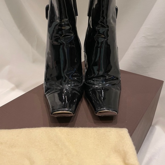 Louis Vuitton Black Patent Lthr/Silver Heel Boot - Picture 5 of 16